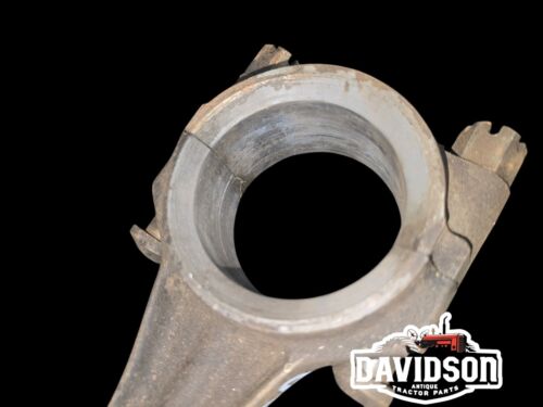 USED JOHN DEERE B TRACTOR ENGINE B1772R PISTION AND CONNECTING ROD B1770R
