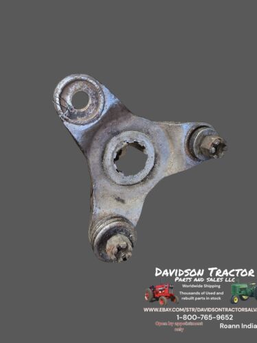 USED JOHN DEERE L & LA TRACTOR CLUTCH SHAFT TRANSAXLE SPIDER YOKE FLANGE AL2209T