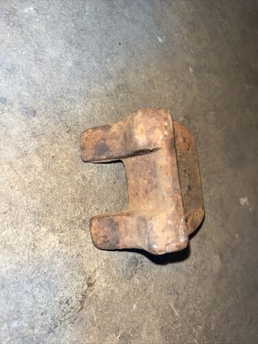 IH 373926R1 International Harvester Rim Clamp Farmall IHC Antique Tractor