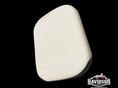 Seat Cushion - Vinyl White/Black fits International 460 560 706 806 371625R91