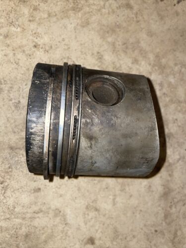 International Piston Assy-engine 318377R2 D282