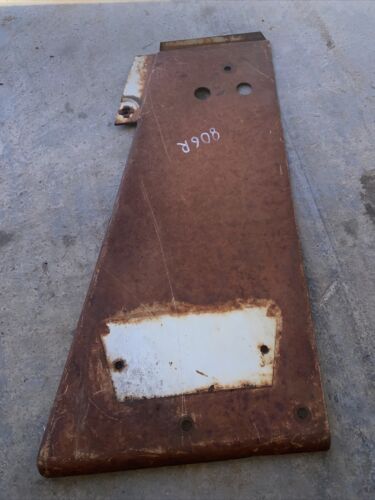 Farmall 806 Tractor IH IHC radiator  right side cover panel