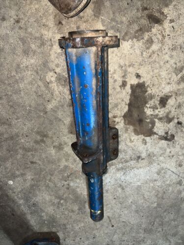 DA21025 19693 Steering Tower Ford? Antique Tractor