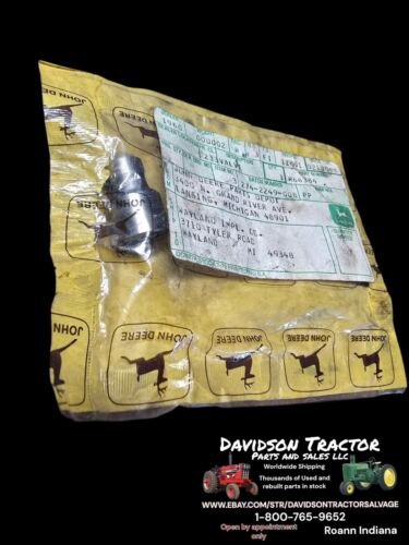 New Old Stock Control Valve Fits John Deere - R68384 - Replaces R40756 R68384-CC