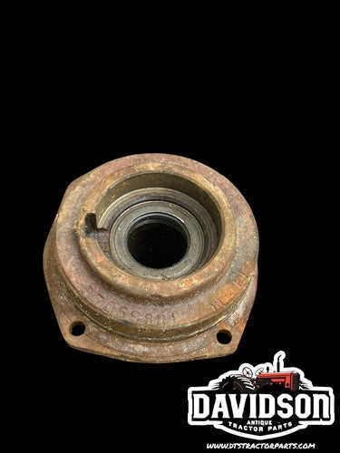 IH Farmall 340 460 504  Pto Shaft Bearing Cage 370598R1  Antique  Tractor