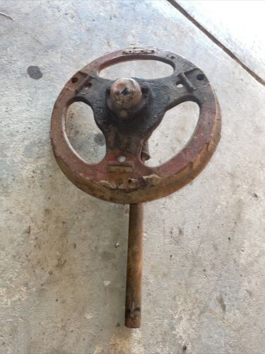 Farmall Super A SA tractor IH front steering spindle hub & cap