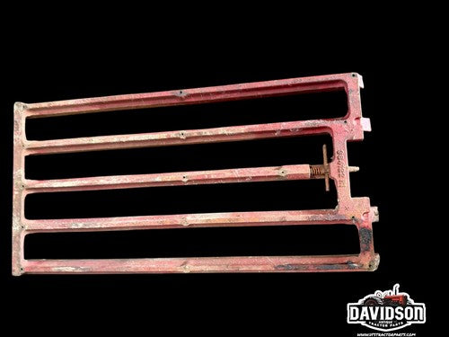 IH International 806 Cast Iorn Front Grill 334122R1