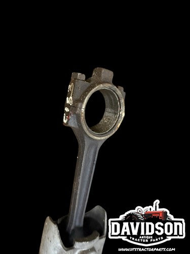 International 504 C-153 Gas Piston W/connecting Rod Antique Tractor