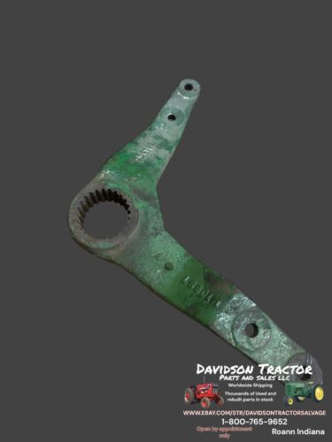 John Deere MT tractor 3pt hitch left inner rockshaft top lift arm bracket M1069T