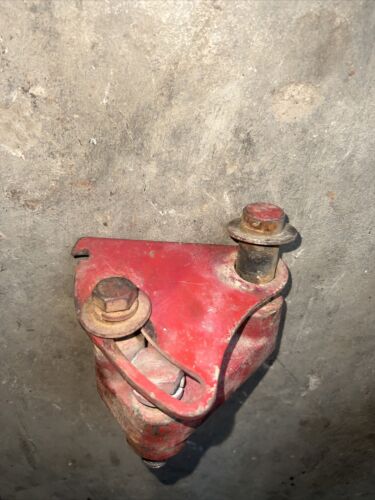 IH FARMALL 504 PTO HANDLE PIVOT BRACKET PART #379094 R11   (1220)
