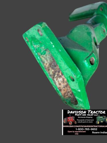 D2966R John Deere D Upper Water Pipe Fanshaft Mount Fits SN 143,800 and up Nice!