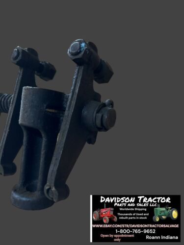 USED JOHN DEERE B1711R ROCKER SHAFT ASSY ANTIQUE TRACTOR