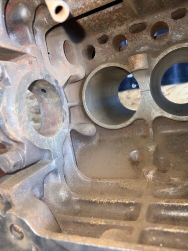 FARMALL SUPER H CYLINDER BLOCK 358067R1 C-169 Antique Tractor