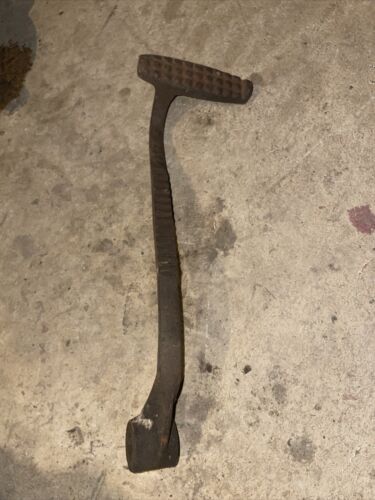 USED JOHN DEERE B TRACTOR RH BRAKE PEDAL B236R