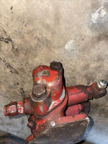 International 444 IH tractor hydraulic control flow valve to powersteering steer