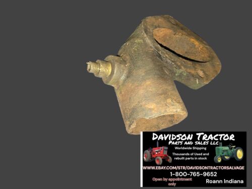 M2946T, M63T, AM641T John Deere Lower Water Pipe For M, 40, 320, 330