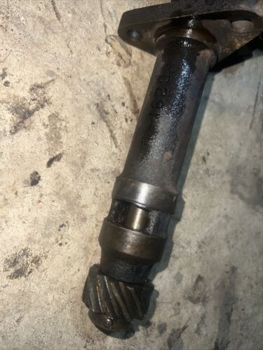 FARMALL 300 ENGINE OIL PUMP Antique Tractor
