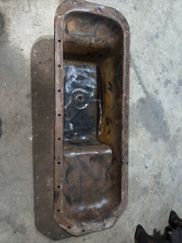 International D282 Engine Oil Pan - Used Farmall 560,706 660