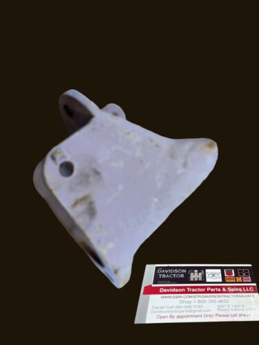 USED JOHN DEERE H TRACTOR SEAT BASE BODY H369R