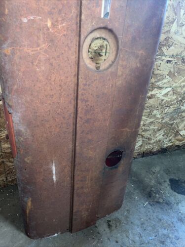 International Farmall 706 Hood antique tractor