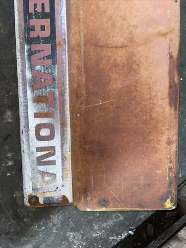 International harvester 1466 LEFT Hood panel