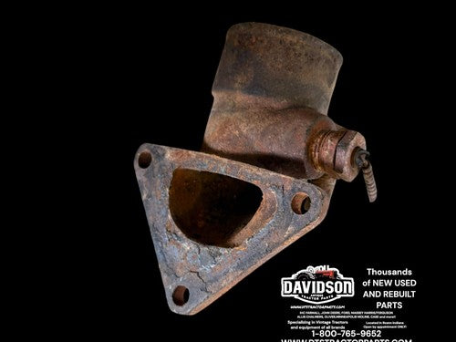 International Farmall 404 424 340 140 240  C-135 Elbow-water Outlet 367679R1