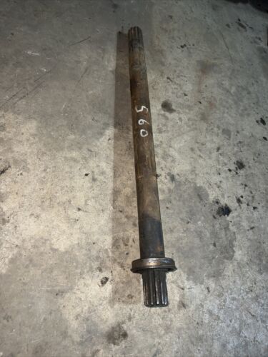 Farmall 560 RC tractor IHC lower transmission PTO main input drive sha ...