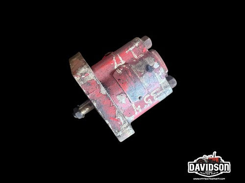 IH B275,414. 354 364 384 424 444 2300A Good Used Hydraulic Pump Antique Tractor