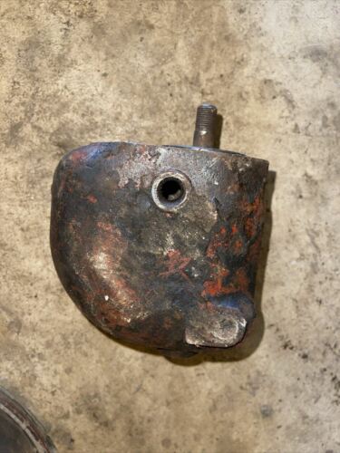 Farmall International 414 governor housing