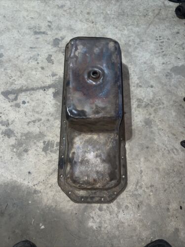 International D282 Engine Oil Pan - Used Farmall 560,706 660
