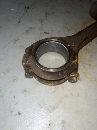 Farmall 300 Piston w/Connecting rod