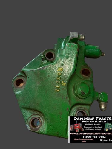 USED JOHN DEERE R63272 ROCKSHAFT PISTON COVER 4240 TRACTOR