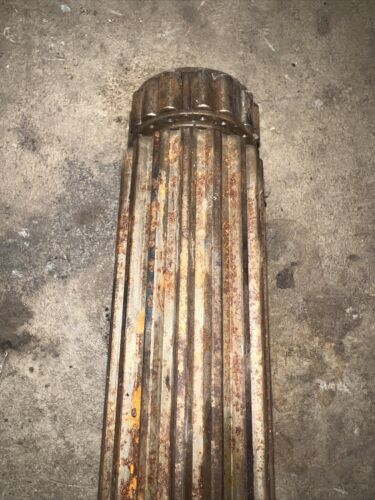Farmall 300 Main Transmission Pinion Shaft 15T 362569R1 IHC Farmall