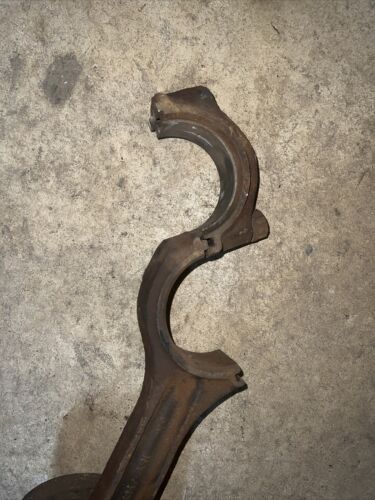 INTERNATIONAL DT414,DT436,DT466 USED TRACTOR PISTON W/CONNECTING ROD 688922C1