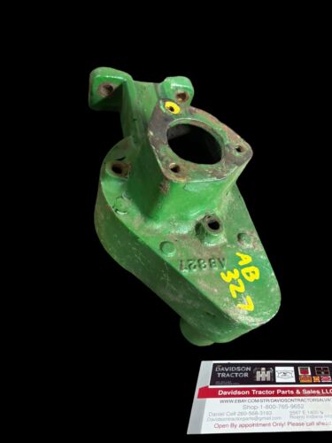 Unstyled John Deere B tractor  JD AB327 oil bath precleaner assembly Top Housing
