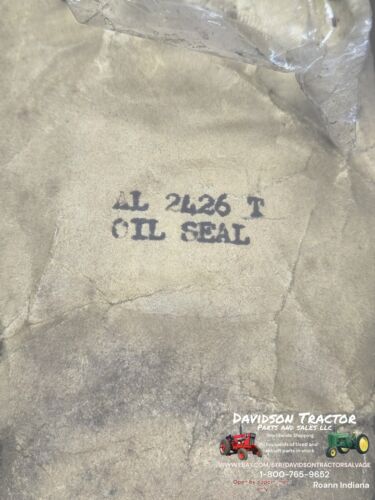 Genuine John Deere L Tractor Crankshaft Oil Seal AL2426T New Old Stock