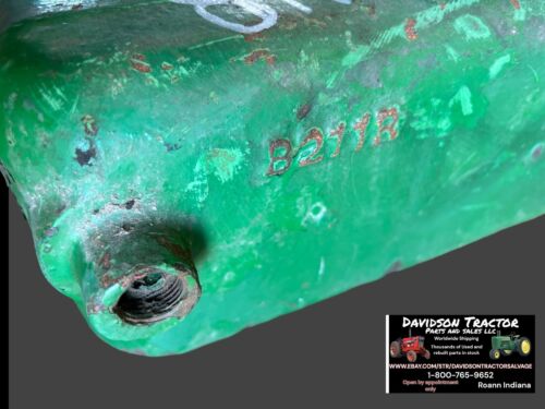 JOHN DEERE B211R VALVE COVER UnStyled B TRACTOR