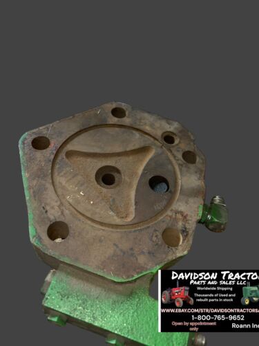 USED JOHN DEERE R63272 ROCKSHAFT PISTON COVER 4240 TRACTOR