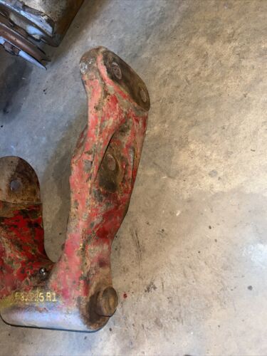 Center Steering Arm IH International 531235R1 USED 1066