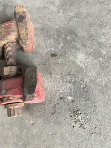 International Harvester 86 Series Axel Wedge
