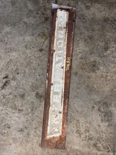 IH Farmall 706 RH hood side cover panel