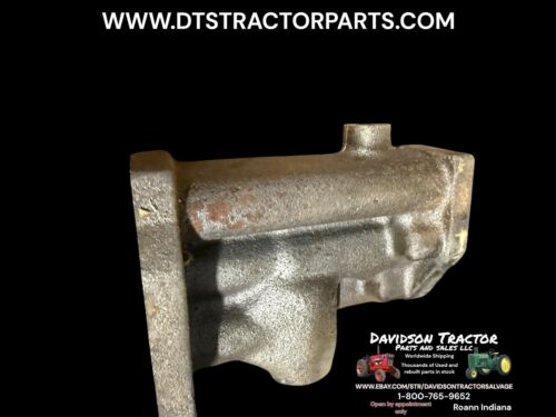 1957 John Deere 620 Tractor Rockshaft Hydraulic Valve Housing F2760R F2606R