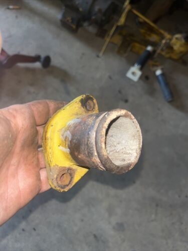 531861R1 Cub low boy 154 elbow