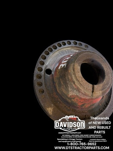 International 574 D239 Engine Crankshaft Pulley  3138838R2 Antique Tractor