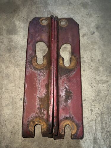 IH Farmall M SM MD 400 Axle Drawbar Mounting Brackets Pair Antique Tractor