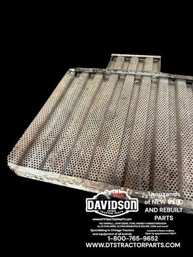IH International 504 Utility Grill Screen Antique Tractor