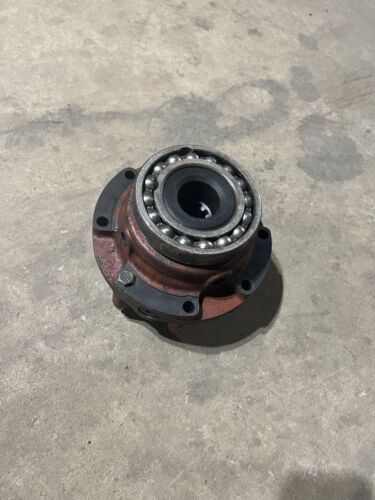 Farmall Hub Differential for M series/400/450/560/IH 660 Tractors (357030R1)