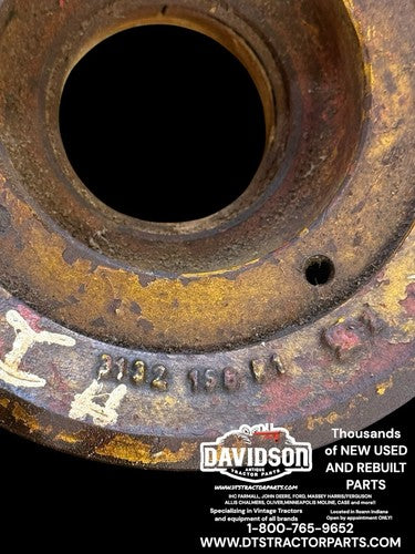 International 544 574 Diesel D-239 DT239 Crankshaft Pulley 3132156R1