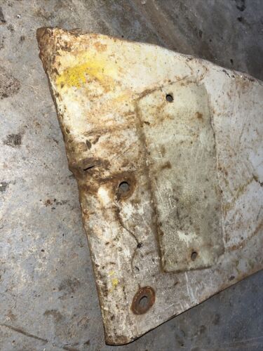 IH FARMALL 706 TRACTOR RIGHT RADIATOR SIDE PANEL