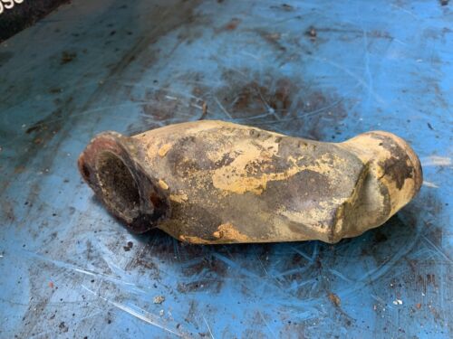 Farmall Cub IH 154 upper water casting 352071-R1
